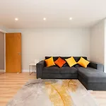 Peaceful Stylish Oasis 2 Minutes From Station Pass The Keys