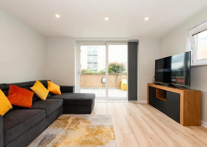 Peaceful Stylish Oasis 2 Minutes From Station Pass The Keys