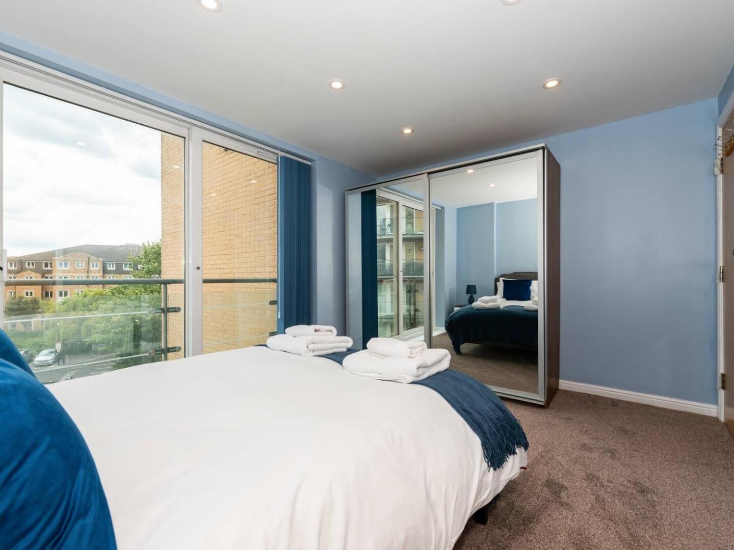 Apartment Peaceful Stylish Oasis 2 Minutes From Station Pass The Keys