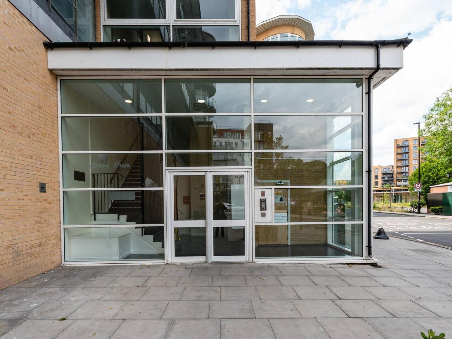 Peaceful Stylish Oasis 2 Minutes From Station Pass The Keys * Feltham